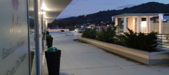 150m² Commercial property in Casoli, Italy No. 254856 12