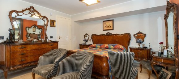 12-Zimmer Villa in Mascalucia, Italy, Nr. 179515 23