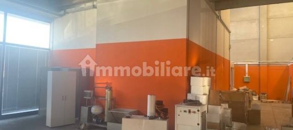535m² Warehouse in Modena, Italy No. 201247 2