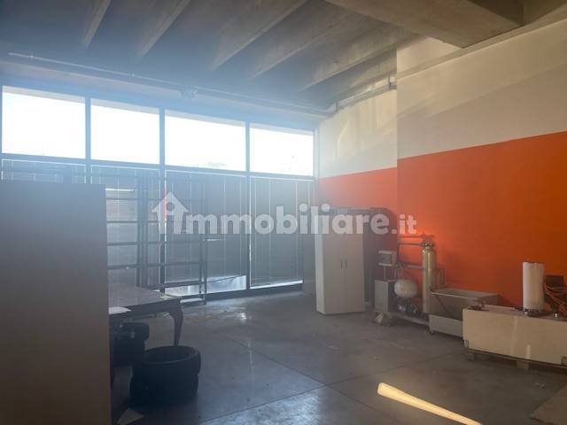 535m² Warehouse in Modena, Italy No. 201247