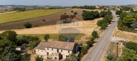 7 rooms House in Montemarciano, Italy No. 2937 7