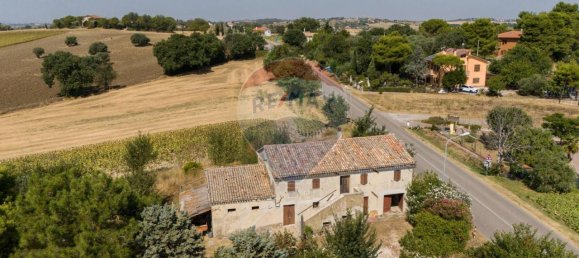 7 rooms House in Montemarciano, Italy No. 2937 5