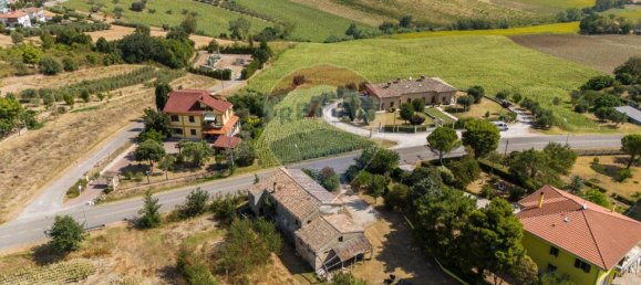 7 rooms House in Montemarciano, Italy No. 2937 12