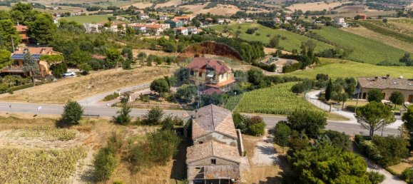 7 rooms House in Montemarciano, Italy No. 2937 14