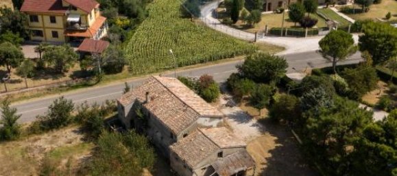 7 rooms House in Montemarciano, Italy No. 2937 11