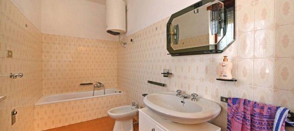 2 Schlafzimmer Haus in Cavour, Italy, Nr. 282888 16