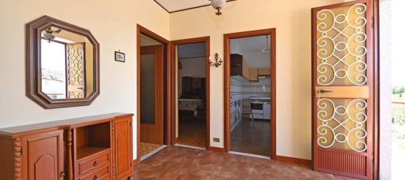 2 Schlafzimmer Haus in Cavour, Italy, Nr. 282888 3