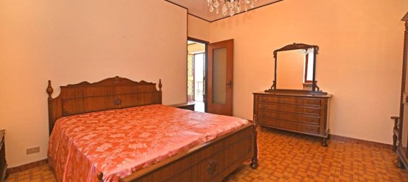 2 Schlafzimmer Haus in Cavour, Italy, Nr. 282888 11