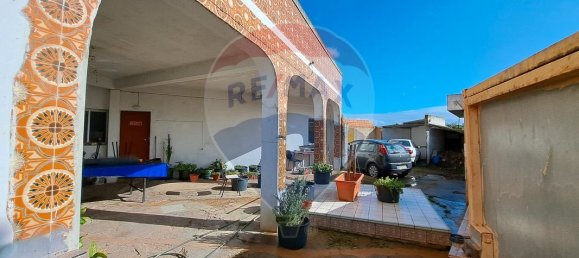 Casa de 3 dormitorios en Faro, Portugal No. 18928 2