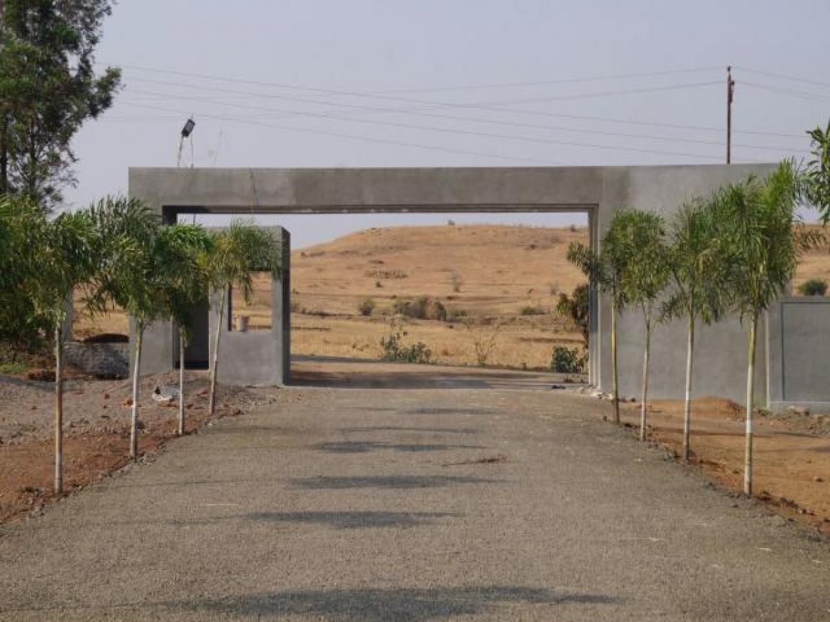 Земельный участок в Насик, Индия № 37798