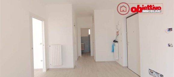 Квартира с 2 спальнями в Чериньола, Италия № 328080 3