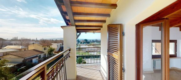 5 rooms Penthouse in Foligno, Italy No. 83626 24