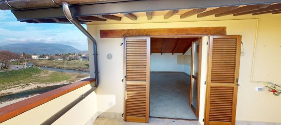 5 rooms Penthouse in Foligno, Italy No. 83626 2