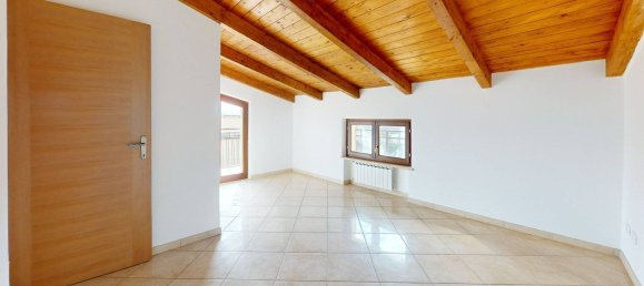 5 rooms Penthouse in Foligno, Italy No. 83626 23