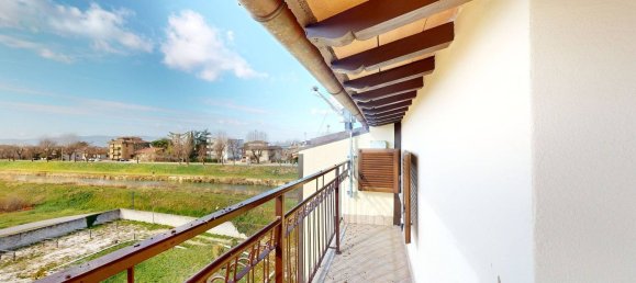5 rooms Penthouse in Foligno, Italy No. 83626 27