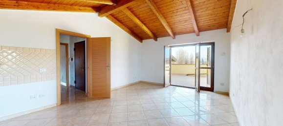 5 rooms Penthouse in Foligno, Italy No. 83626 5