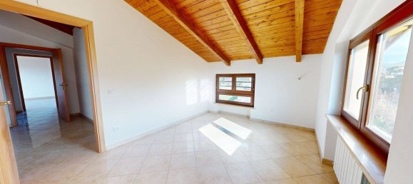 5 rooms Penthouse in Foligno, Italy No. 83626 16