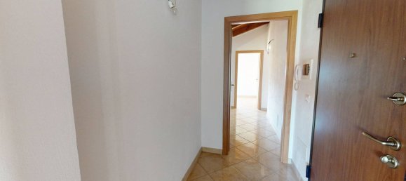 5 rooms Penthouse in Foligno, Italy No. 83626 7