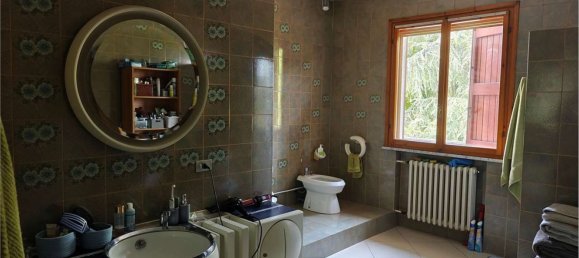 8 rooms House in Castelnuovo Rangone, Italy No. 298836 8