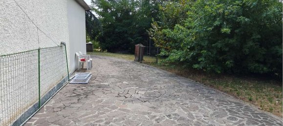 8 rooms House in Castelnuovo Rangone, Italy No. 298836 3