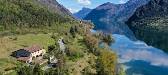 17 rooms Castles in Idro, Italy No. 91819 14