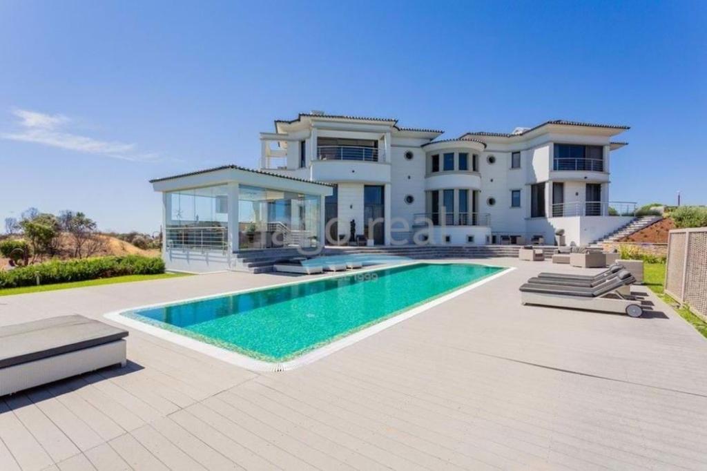 Villa de 5 dormitorios en Vila Nova de Cacela, Portugal No. 130792