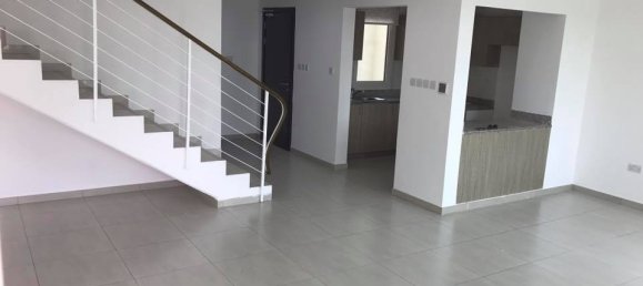 2 bedrooms Townhouse in Al Ghadeer, UAE No. 1317 4