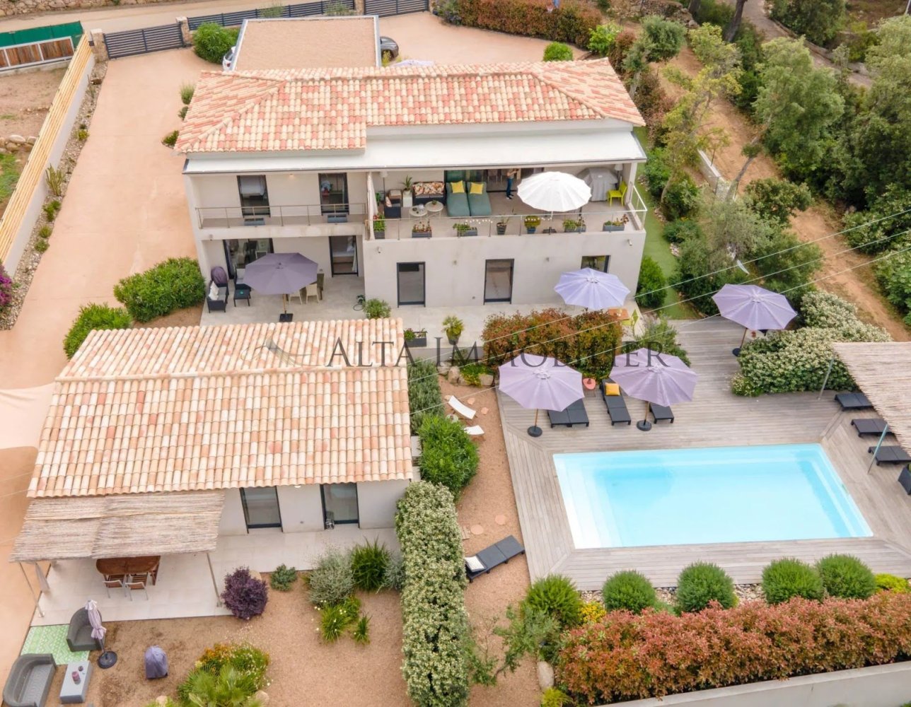 Villa de 11 habitaciónes en Lecci, France No. 92804