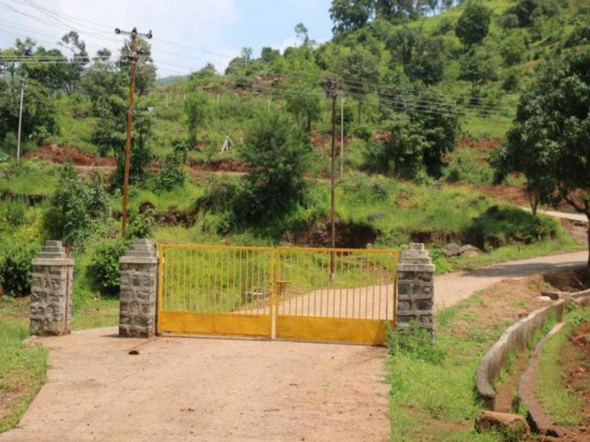 Terrain à Pune, India No. 32453