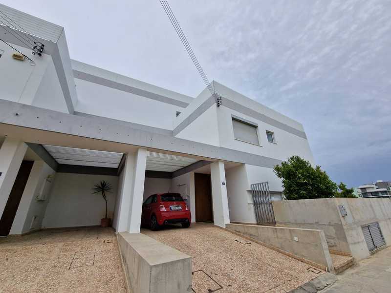 Villa de 4 dormitorios en Germasogeia, Cyprus No. 11888