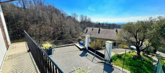 Вилла с 6 комнатами в Биелла, Италия № 37744 97