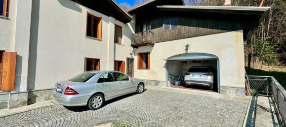 Вилла с 6 комнатами в Биелла, Италия № 37744 8