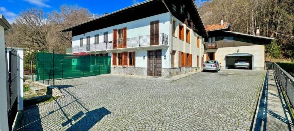 Вилла с 6 комнатами в Биелла, Италия № 37744 16