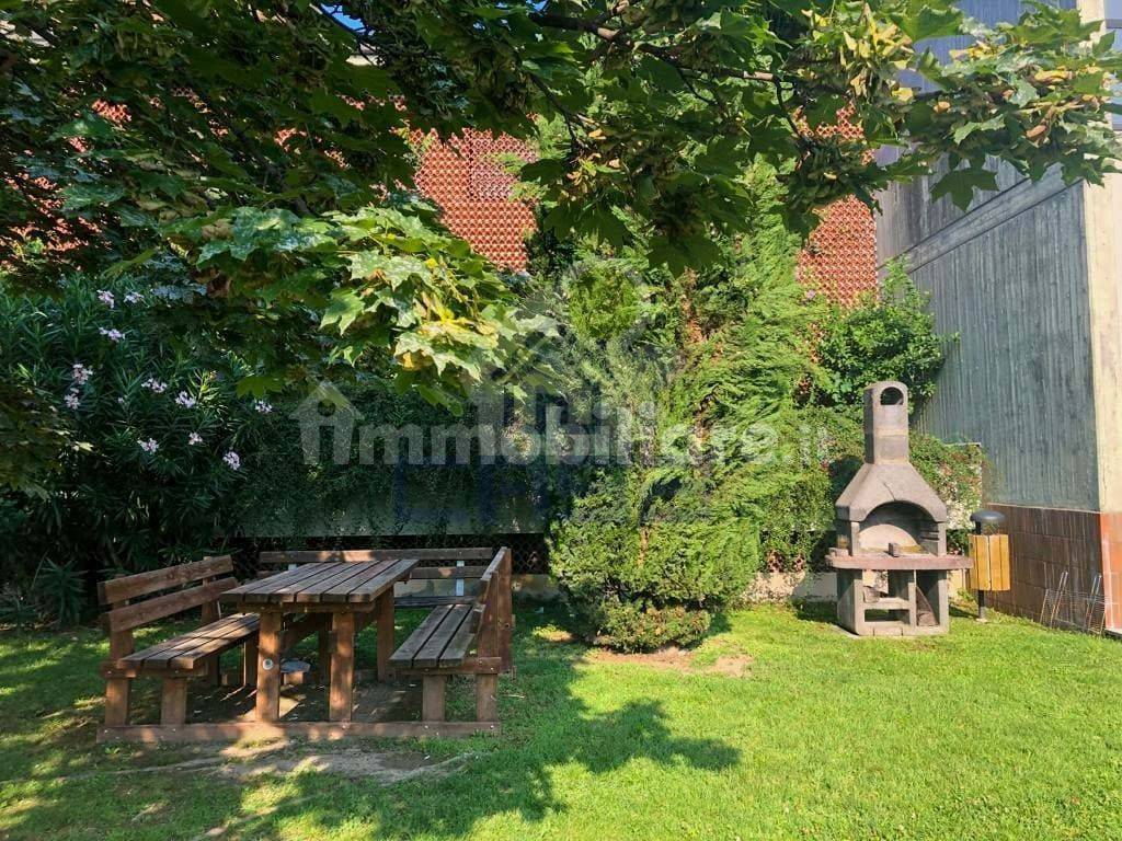 Гараж 17м² в Дезенцано дель Гарда, Италия № 376547