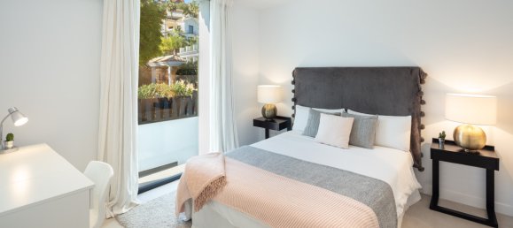 4 bedrooms Villa in Marbella, Spain No. 30598 21