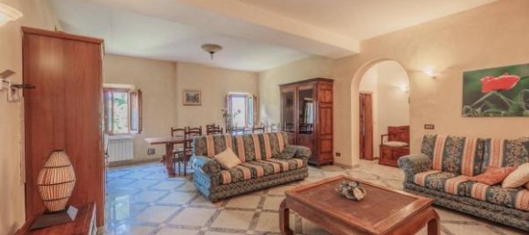 Квартира с 6 комнатами в Монтепульчано, Италия № 140669 4