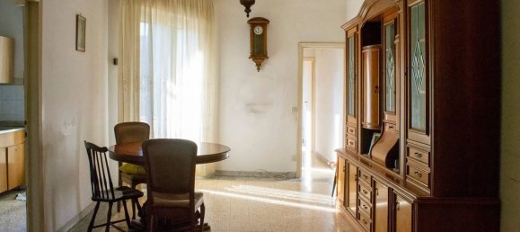 5 rooms Apartment in Viareggio, Italy No. 42901 2