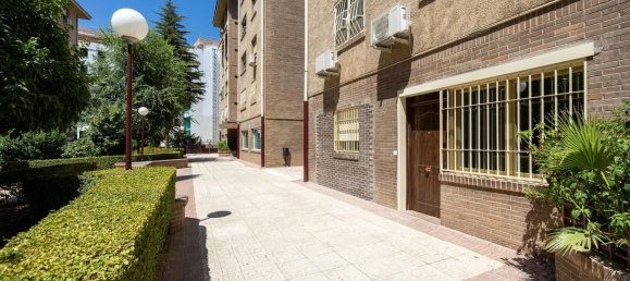 3 chambres Appartement à Granada, Spain No. 137046 25