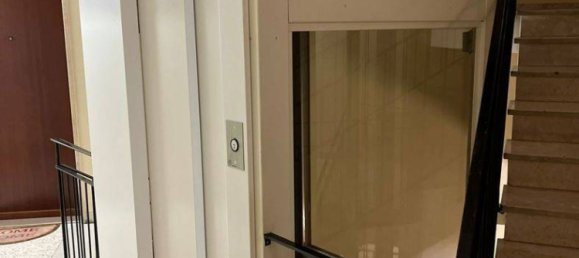 Apartamento de 4 habitaciónes en Bari, Italy No. 314493 11