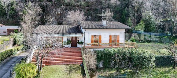 3 bedrooms Villa in Brescia, Italy No. 72880 2