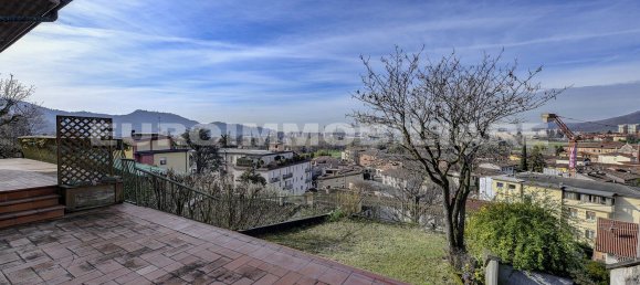 3 bedrooms Villa in Brescia, Italy No. 72880 28