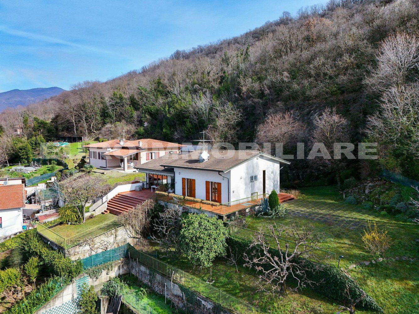 3 bedrooms Villa in Brescia, Italy No. 72880