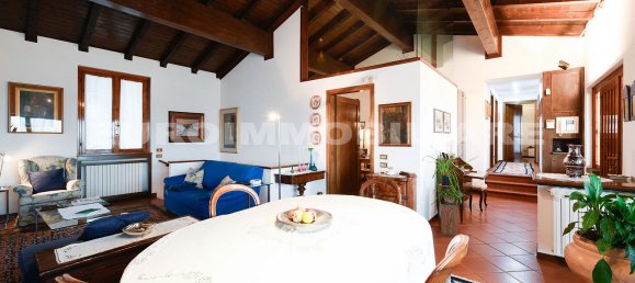 3 bedrooms Villa in Brescia, Italy No. 72880 3