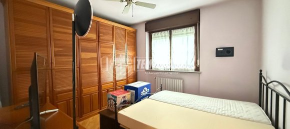 3-salle Appartement à Rozzano, Italy No. 339080 17