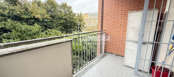 3-salle Appartement à Rozzano, Italy No. 339080 37