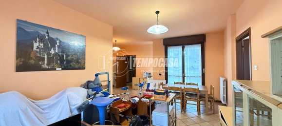 3-salle Appartement à Rozzano, Italy No. 339080 9