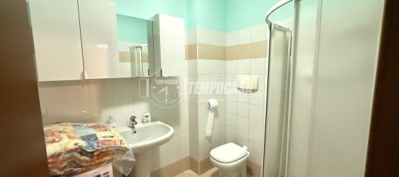 3-salle Appartement à Rozzano, Italy No. 339080 30