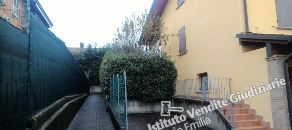 6 bedrooms House in Quattro Castella, Italy No. 336200 2