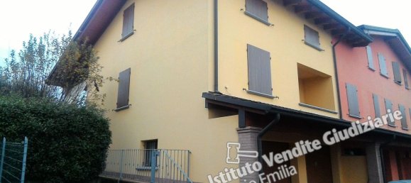 6 bedrooms House in Quattro Castella, Italy No. 336200 4