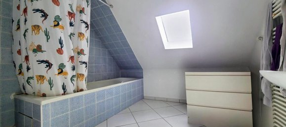 Casa de 3 dormitorios en Chartres, France No. 215310 2